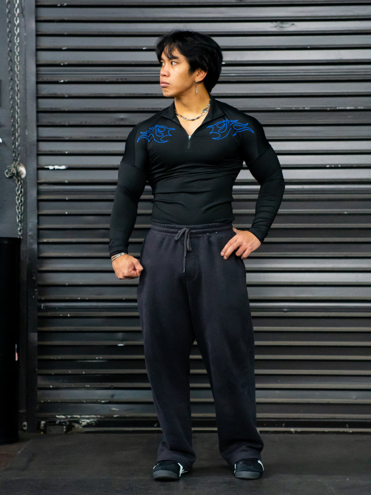 Nine Worlds Compression Quarter Zip Black