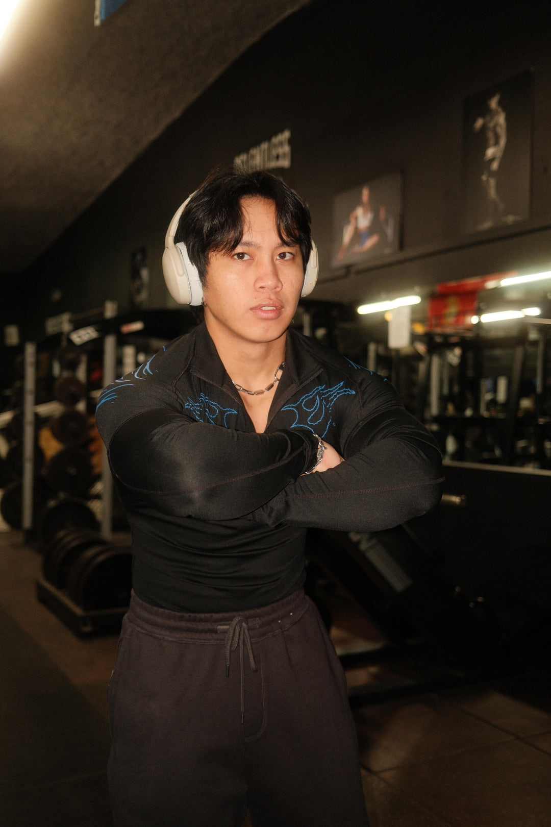 Nine Worlds Compression Quarter Zip Black